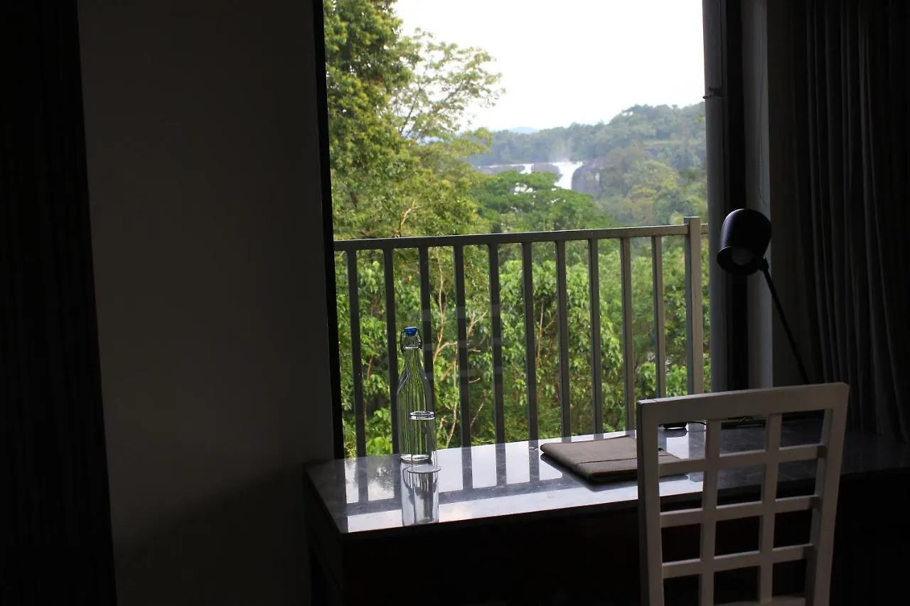 Niraamaya Retreats Samroha Athirappilly 5*,  인도