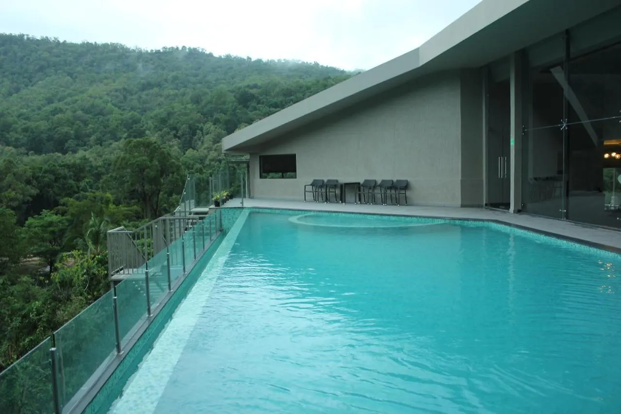 Niraamaya Retreats Samroha Athirappilly 5*,